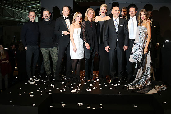 Finale Opening Show mit Johnny Talbot, Adrian Runhof, Ralf Bauer, Vanesser Fischer, Stefanie Maendlein, Nadja Auermann, Klaus Dittrich, Christian Vogel und Catherine Hummels (©Foto: Martin Schmitz)